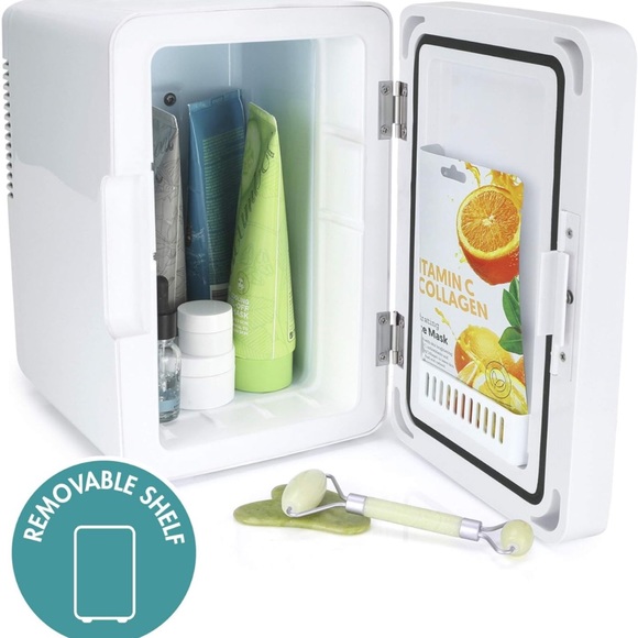 Mini Makeup Fridge - Picture 2 of 6